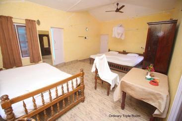 استراحتگاه Varkala Marine Palace