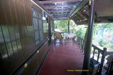 استراحتگاه Varkala Marine Palace