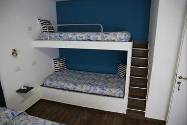 تختخواب و صبحانه House Sottocoperta