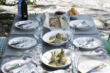 تختخواب و صبحانه Il Ghiottone Umbro