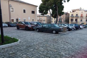 تختخواب و صبحانه In Piazzetta