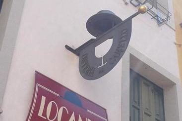 تختخواب و صبحانه Locanda Al Cappello