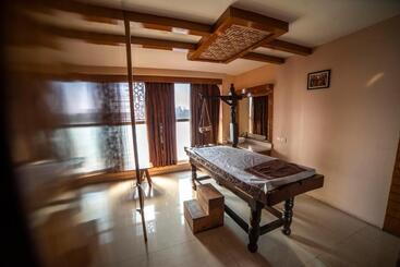 Hotel Jsr Continental