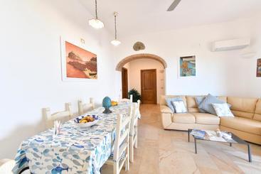 تختخواب و صبحانه Relais Maison De Charles