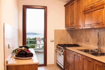 تختخواب و صبحانه Relais Maison De Charles