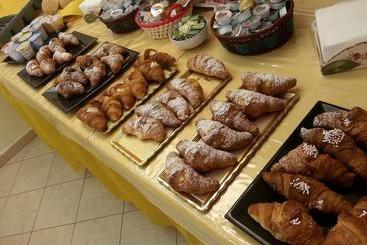 تختخواب و صبحانه Mediterraneo Residence