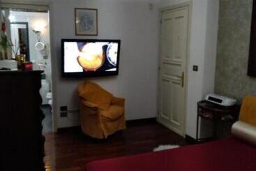 مبيت وإفطار The Incantation Guest House