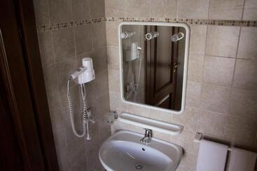 호텔 Albergo Herbetet