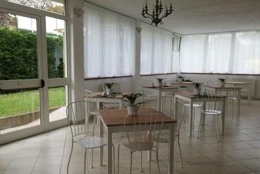 هتل Casa Versilia