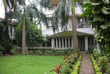 בית מלון כפרי East Coast