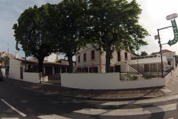 هتل Hôtel Les Mimosas