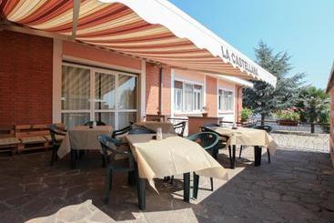 هتل Locanda La Castellana