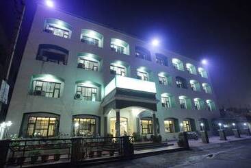 호텔 Rani Castle Jammu