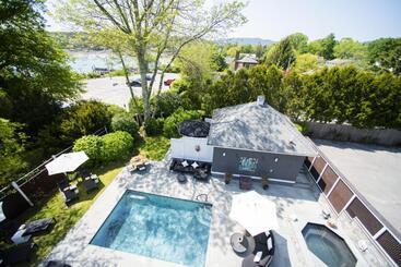 مبيت وإفطار Lindenwood Inn