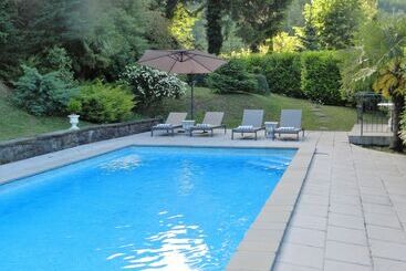 مبيت وإفطار Villa Bertagni