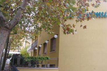 ホテル Albergo La Primula