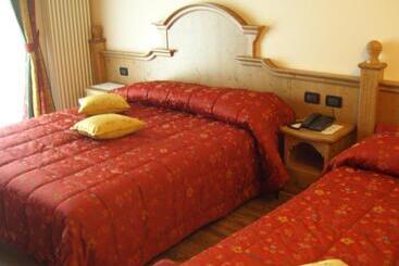 酒店 Albergo Miramonti Dependance