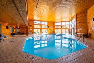 فندق Pine Grove Resort