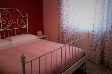 בית מלון כפרי Ristorante El Caracol