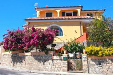 צימר Villa Le Bougainvillea