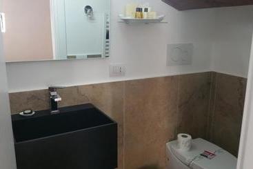 B&b44