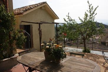 B&b44