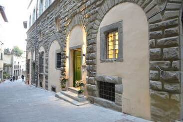 住宿加早餐  La Corte Di Ambra