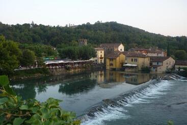 مبيت وإفطار Maison Resola Rooms & Breakfast