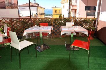 تختخواب و صبحانه Palazzo Rosa