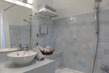 هتل Hôtel Les Bouis   Vue Mer