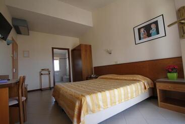 ホテル Montecarlo