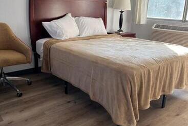 モーテル Travelers Inn Topeka