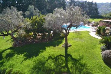 Villa Zagara Luxury Bed And Breakfast