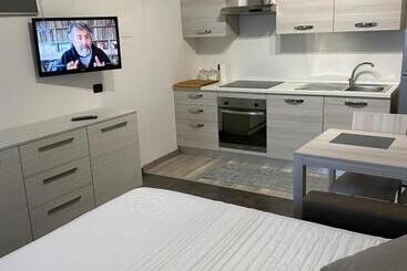 민박 Affittacamere Derby