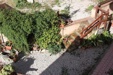 تختخواب و صبحانه Il Pioppo