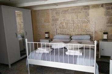 ベッドアンドブレックファースト Piazzetta Scolanova