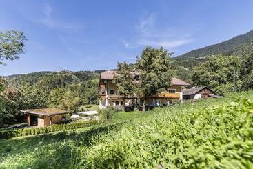 호텔 Weisses Rössl   Cavallino Bianco