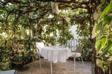 ベッドアンドブレックファースト Le Foglie Di Acanto