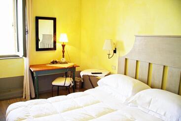 مبيت وإفطار Locanda Delle Mura Anna De Croy