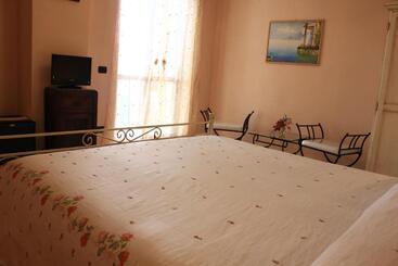 Bed And Breakfast Nefer