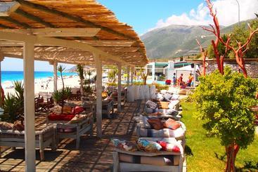 Drymades Inn Resort
