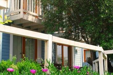 Drymades Inn Resort