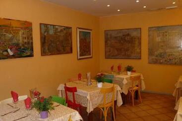 בית מלון כפרי Albergo Ristorante Corsini