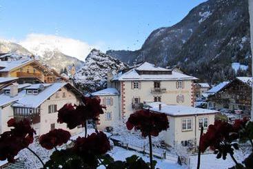 فندق Albergo Rizzi