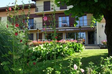 ホテル Hôtel Les Pavillons Du Golf