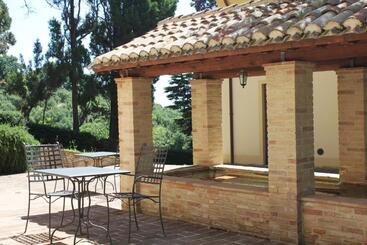 호텔 Villa Rinalducci