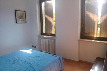 مبيت وإفطار Ai Pigni De Cerù