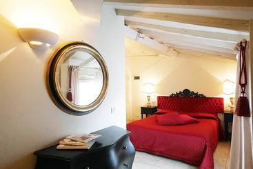 تختخواب و صبحانه Villa Le Luci