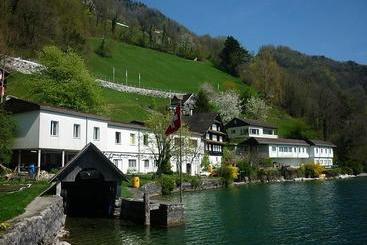 Hostel Rotschuo Jugend  Und Familienferien
