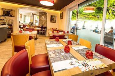 هتل Auberge Du Bon Vivant